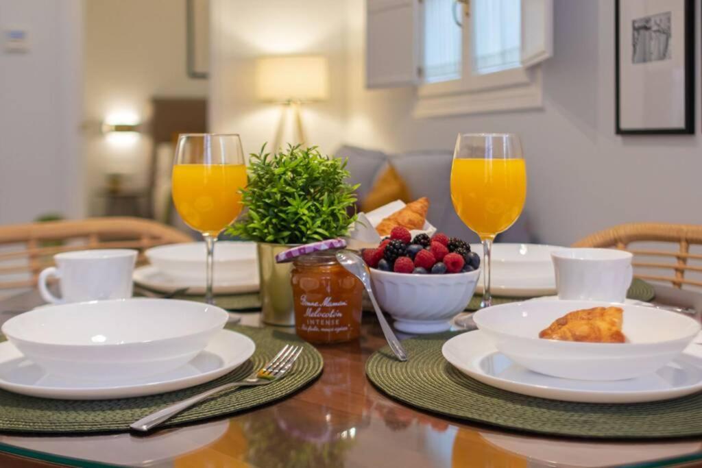 Mumu Luxury Suite Lirio Sevilla Exterior foto
